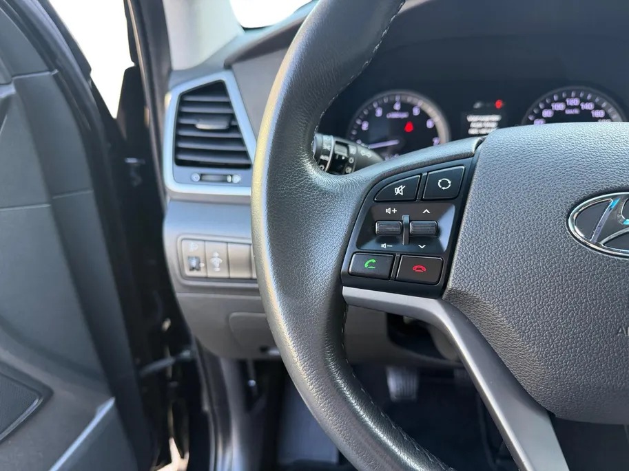 Hyundai Tucson 1.6 GDi Comfort | Elektrisch Verstelbare Stoelen | Navigatie | Bluetooth | Camera | Stoelverwarming | Cruise & Climate Control | Onderhoudshistorie | All Season Banden | 12 Maanden BOVAG Garantie