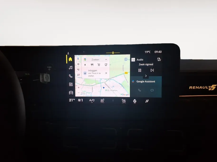 Renault 5 urban range iconic cinq 40 kWh nu 1.600,- voorraad korting | Harman Kardon | Carplay | Stoel-stoelverwarming | Camera |