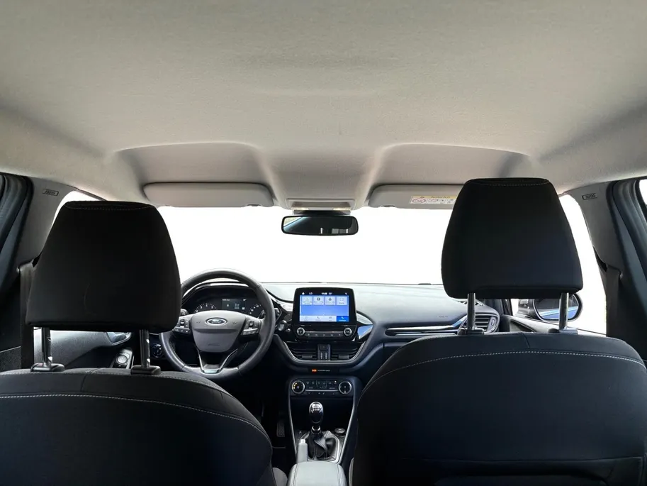 Ford Fiesta 1.0 EcoBoost Hybrid Titanium | Winter Pakket | Apple Carplay & Android Auto | Parkeersensoren achter | Climate Control |