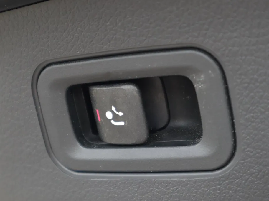 Mercedes-Benz GLA 200 Business Solution AMG l Trekhaak l Stoelverwarming l Memory