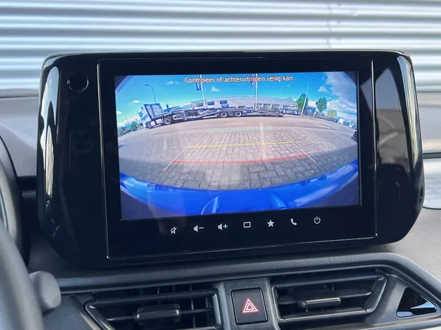 Suzuki Swift 1.2 Select Smart Hybrid | Lage Kilometerstand | All Season Banden | Apple Carplay & Android Auto | 16" LM Velgen | Airco | Cruise Control