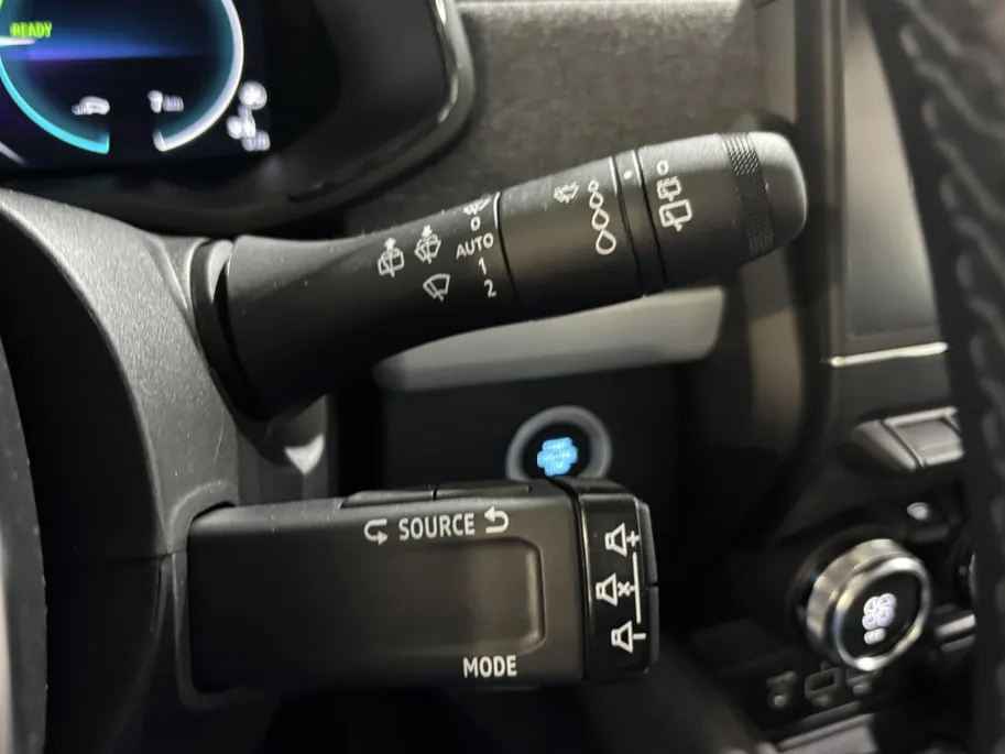 Renault ZOE R135 Evolution 52 kWh Automaat | DEMO | Camera | Parkeersensoren | Apple CarPlay/Android Auto | Climate Control | Full LED | Lichtmetalen Velgen | Digital Cockpit | Cruise Control |
