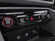 Audi Q5 Sportback e-hybrid quattro S edition Competition 367 PK · Glazen panoramadak · Head-up display · B&O premium 3D