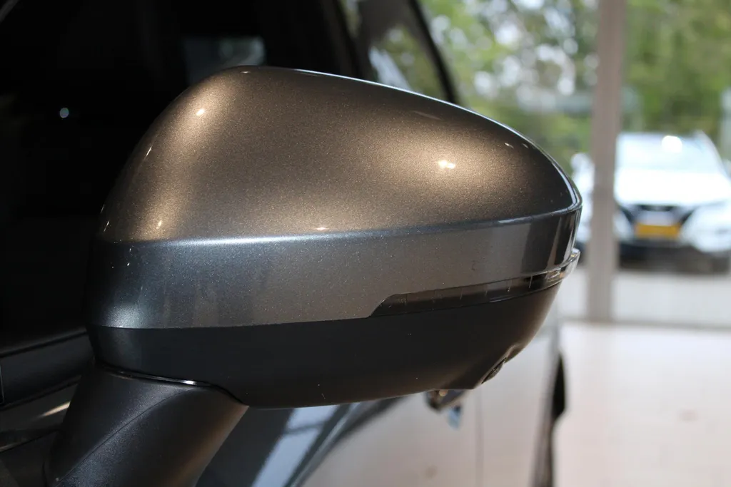 Nissan QASHQAI 1.3 MHEV Xtronic Tekna | 1800kg trekgewicht | Automaat | Trekhaak | 360grd Camera | Apple carplay & Android auto | Stoel-, voorruit- en Stuurverwarming | Head-up display | LM wielen |