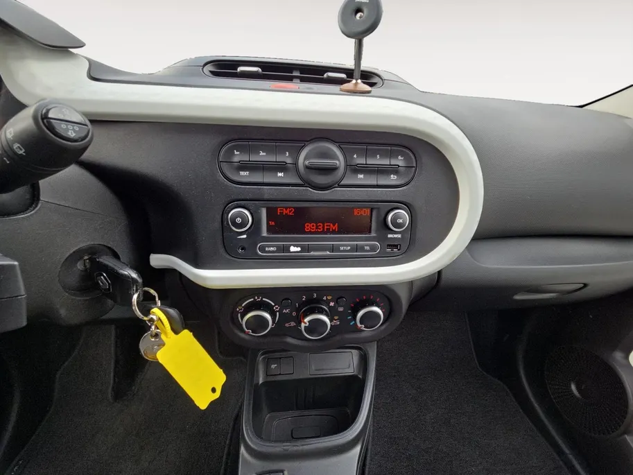 Renault Twingo 1.0 SCe Collection | Zeer nette auto | Cruise Control | Bluetooth radio | Volledig dealer onderhouden | 12 maanden BOVAG garantie |