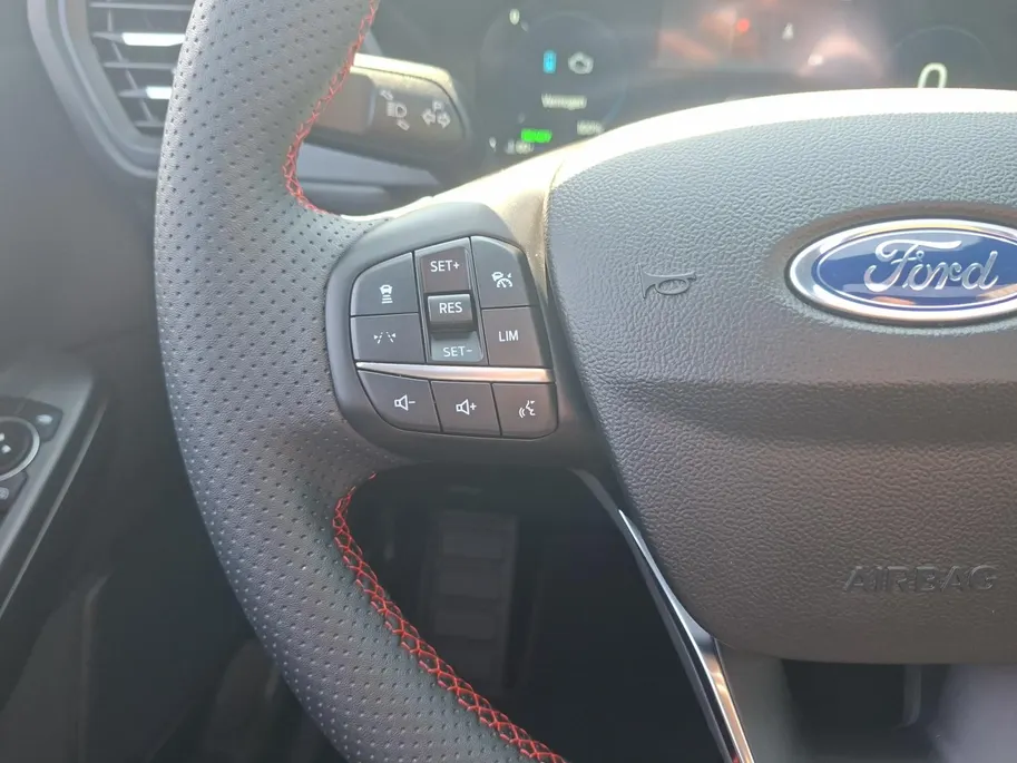 Ford Kuga 2.5 PHEV ST-Line X | Winterpack | Wegklapbare trekhaak | Kantel / schuifdak | 2100kg trekgewicht | Direct leverbaar!