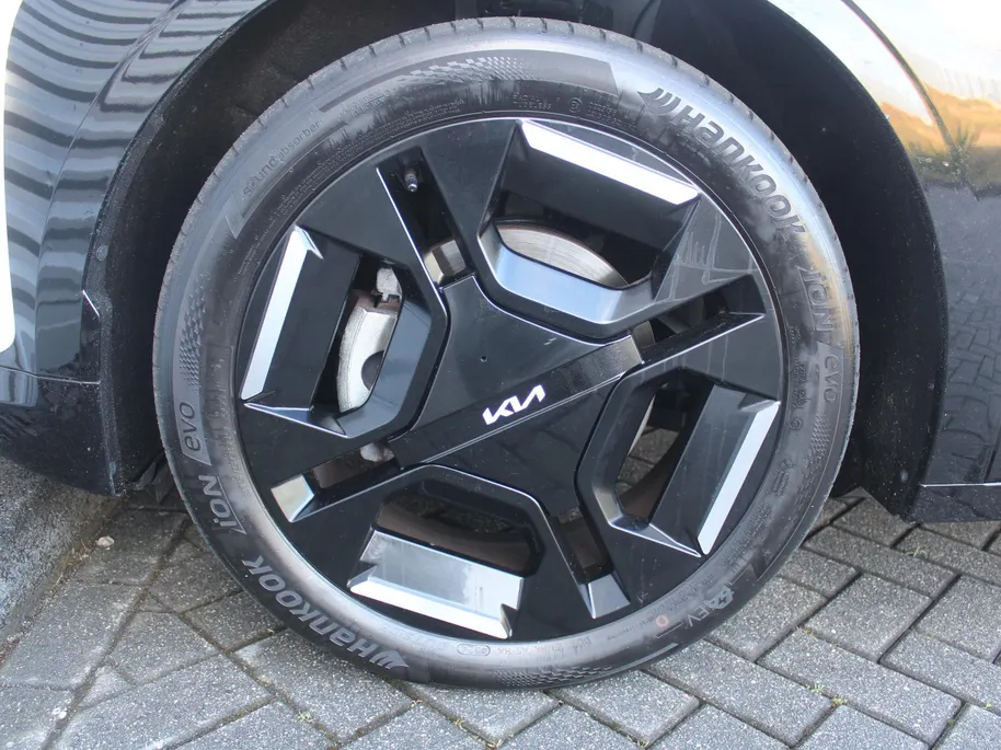Kia EV3 GT-Line 81.4 kWh | Stuur-/stoelverwarming | Schuifdak | Camera | Dodehoek detectie | Elek. stoelverstelling | 19' LM | LED | Telefoonlader |