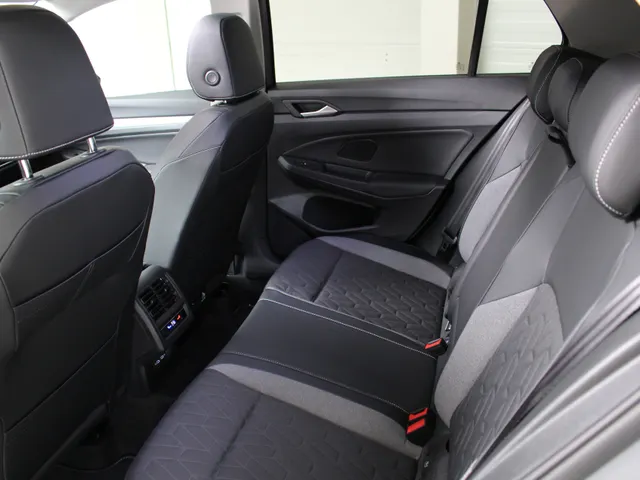 Volkswagen Golf 1.5 eTSI DSG Energy Edition Panoramadak | Navigatie | Harman Kardon Audio |  Fabrieksgarantie