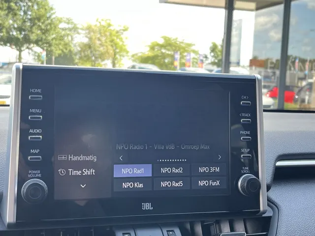 Toyota RAV4 2.5 Plug-in Style Bi-Tone | 360 Camera | Trekhaak 1500KG trekgewicht