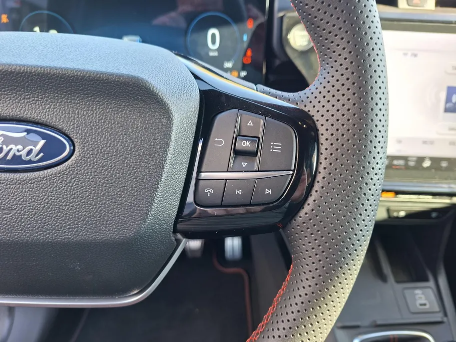 Ford Puma 1.0 EcoBoost Hybrid ST-Line TREKHAAK/ WINTERPAKKET.