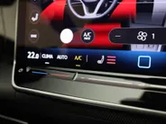 Volkswagen Golf GTE 1.5eHybrid 272PK GTE · Navigatie · Apple Car Play · Camera + Parkeersensoren · Garantie t/m 18-03-2030 of 100000km