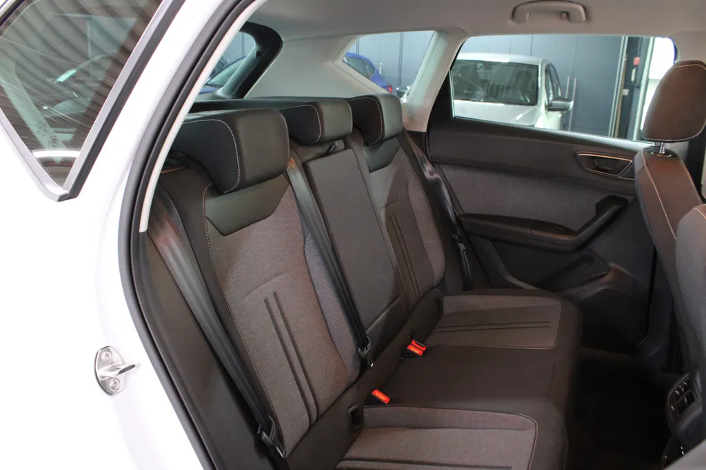 SEAT Ateca 1.5 TSI Style Business Intense / NAVIGATIE / CAMERA / APPLE CARPLAY / ANDROID AUTO / FULL LED /