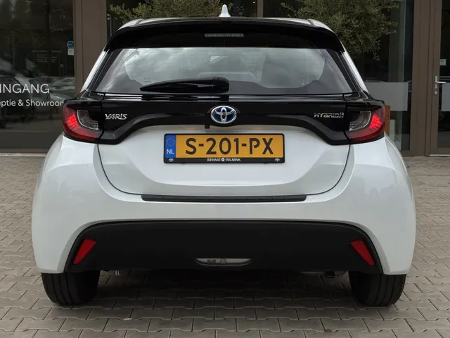 Toyota Yaris 1.5 Hybrid Active | Camera | Climate Control | NW All Seasons