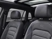 Volkswagen Tiguan 1.4TSIeHybrid 180kW/245PK R-Line Black Style · Panoramadak · Leder · 360°Camera + Parkeersensoren · Stoelverwarming · Elektr. stoelverstelling ·