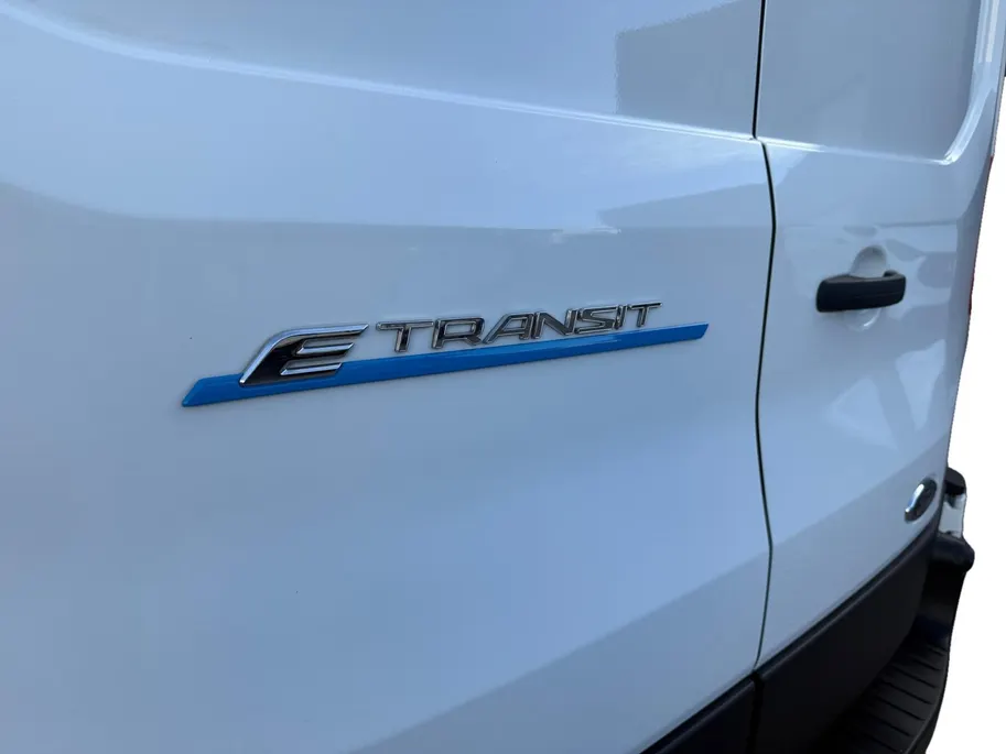 Ford E-Transit 350 L3H2 Trend 68 kWh | Volledig elektrisch | Driver assistance pack Ultimate | Navigatie | Parkeersensoren V+A | 16' Lichtmetalen velgen |