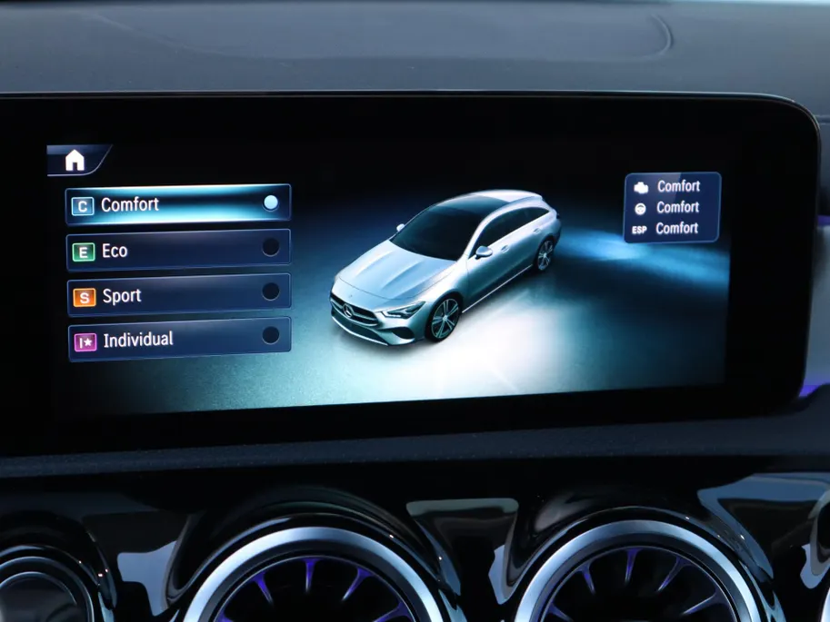 Mercedes-Benz CLA Shooting Brake 180 Star Edition Luxury Line