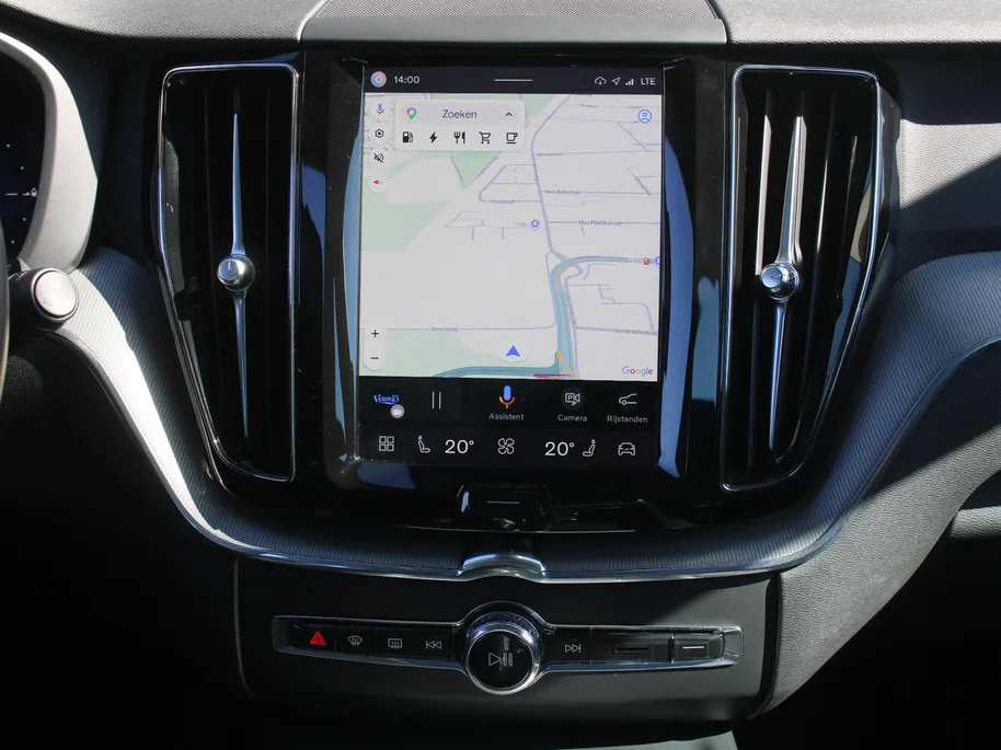 Volvo XC60 2.0 T6 Plug-in hybrid AWD Essential Edition Bright | Leer | Schuifdak | Elek. stoelverstelling | 19' LM | Dodehoek detectie | LED | Zeer nette auto |