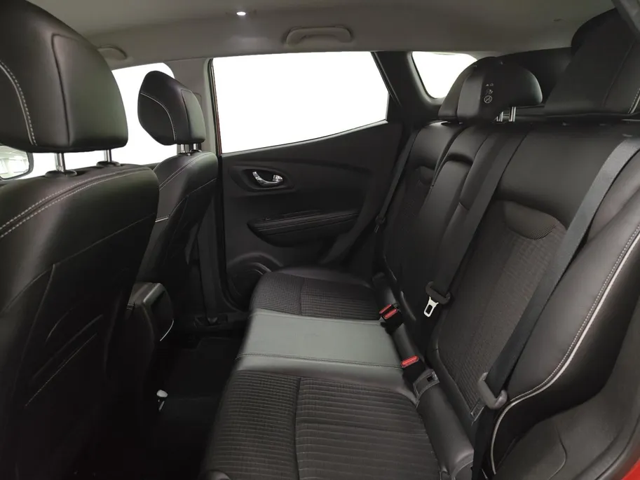 Renault Kadjar 1.2 TCe Bose NAVI AIRCO CAMERA 360 PARKEERSENSOREN BOSE GELUIDSSYSTEEM LM VELGEN HOGE INSTAP KEYLESS ENTRY DEALER ONDERHOUDEN