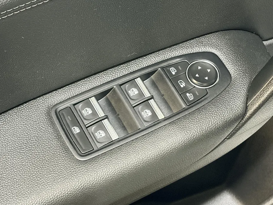 Renault Captur 145PK E-Tech Full Hybrid Techno Automaat | 1e eigenaar | Navi | Climate Control | Apple CarPlay/Android Auto | Camera | Parkeersensoren | Lichtmetalen Velgen | Cruise Control | Full LED |