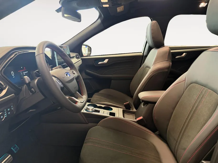 Ford Kuga 2.5 PHEV ST-Line X | Nieuw op Voorraad| Panoramadak | Winter Pack | Driver Assistance Pack | Elektrische Trekhaak |