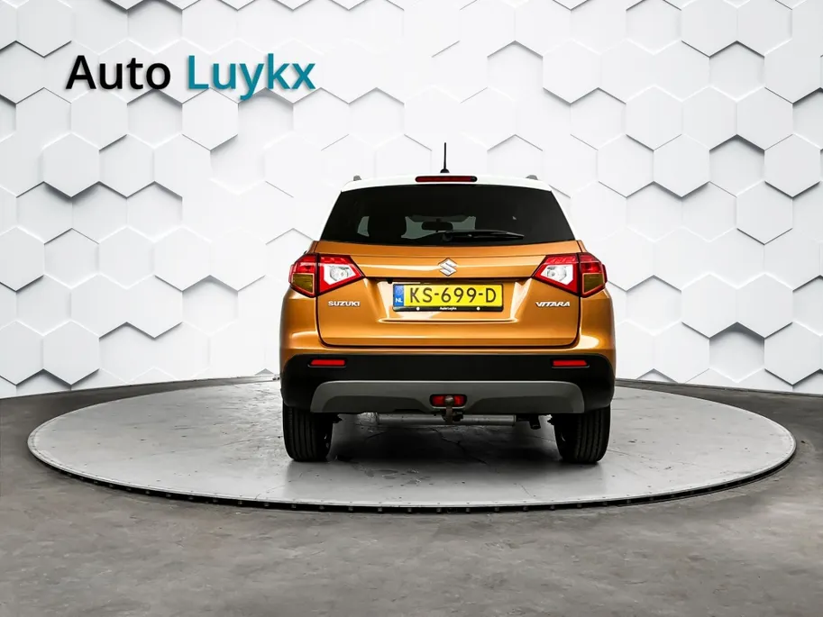 Suzuki Vitara 1.6 Exclusive | Navigatie | Cruise Control | Trekhaak