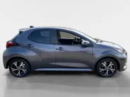 Toyota Yaris 1.5 Hybrid 115 automaat Comfort NIEUW | Digitaal cockpit | Full LED koplampen | 16' lm velgen | cruise control | etc.