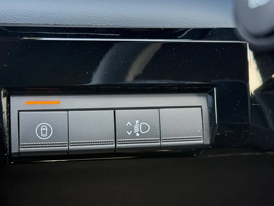 Nissan Micra EVOLVE 52 kWh *Navi+Camera*Winter Pack*Harman Kardon*Adapt. Cruise*Climate Control*FULL OPTION!