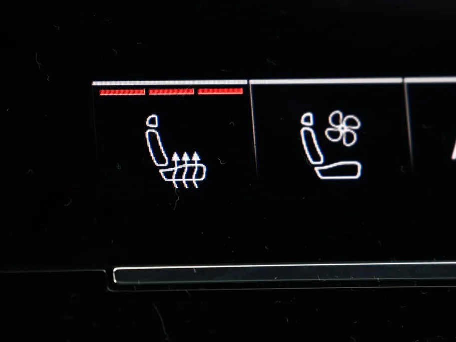 Audi Q8 55 TFSI e quattro Pro Line S 394 PK · 22' LM Velgen · Glazen panorama dak · B&O Premium 3D · Assist. plus, remote park · Stoelventilatie + Massage · Trekhaak · Servosluiting