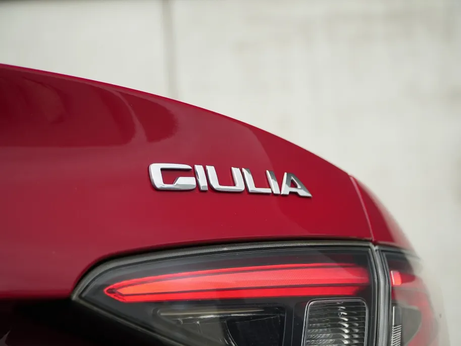 Alfa Romeo Giulia 2.0 Turbo 280 PK Competizione Q4 AWD | Harman | Veloce | 19' VERKOCHT