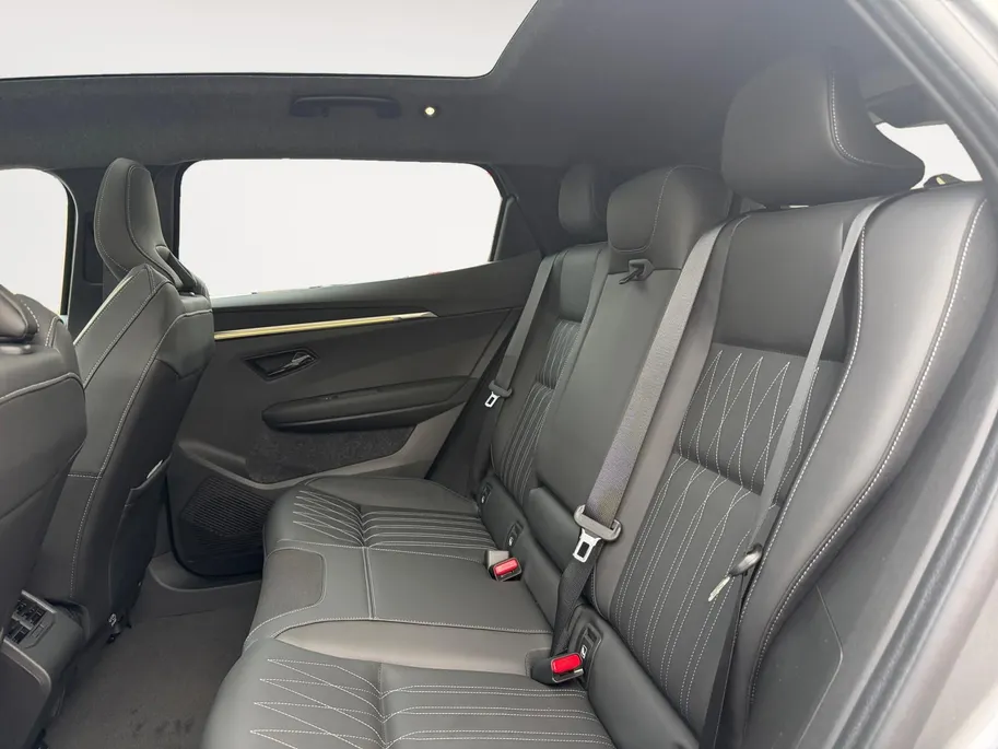 Mitsubishi Eclipse Cross Instyle 87 kWh | 4000 EURO KORTING | RONDOM CAMERA | ELEKTRISCHE STOELEN | GLAZEN DAK |