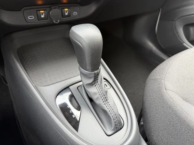 Toyota Aygo X Hybrid 115 play | LM Velgen | Stoelverwarming