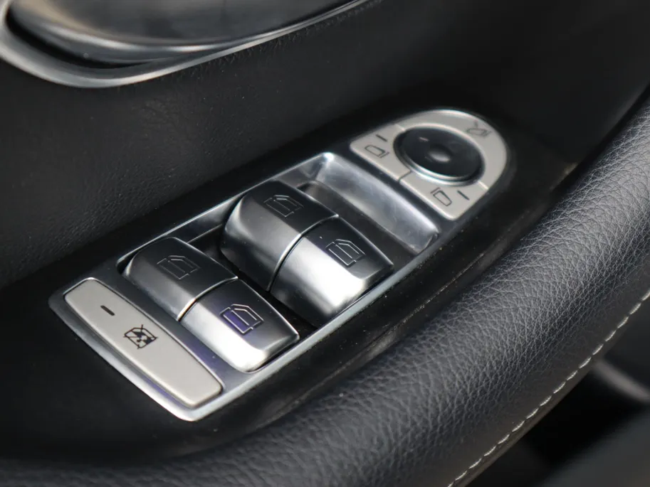 Mercedes-Benz E-Klasse Estate 300 e Business Solution Luxury l Achteruitrijcamera l Dodehoekassistant l Panoramadak