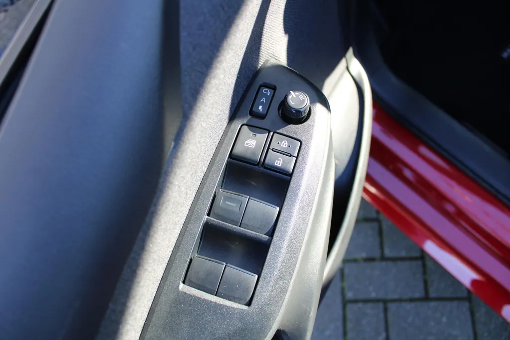 Mazda 2 Hybrid 1.5 Select | Airco | Navi | Cruise | PDC | Head-up display | Camera |