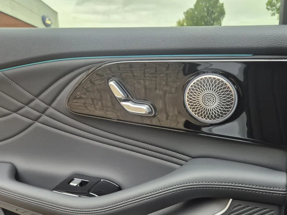 Omoda 9 9 PHEV Premium Panoramadak - 1100KM Bereik