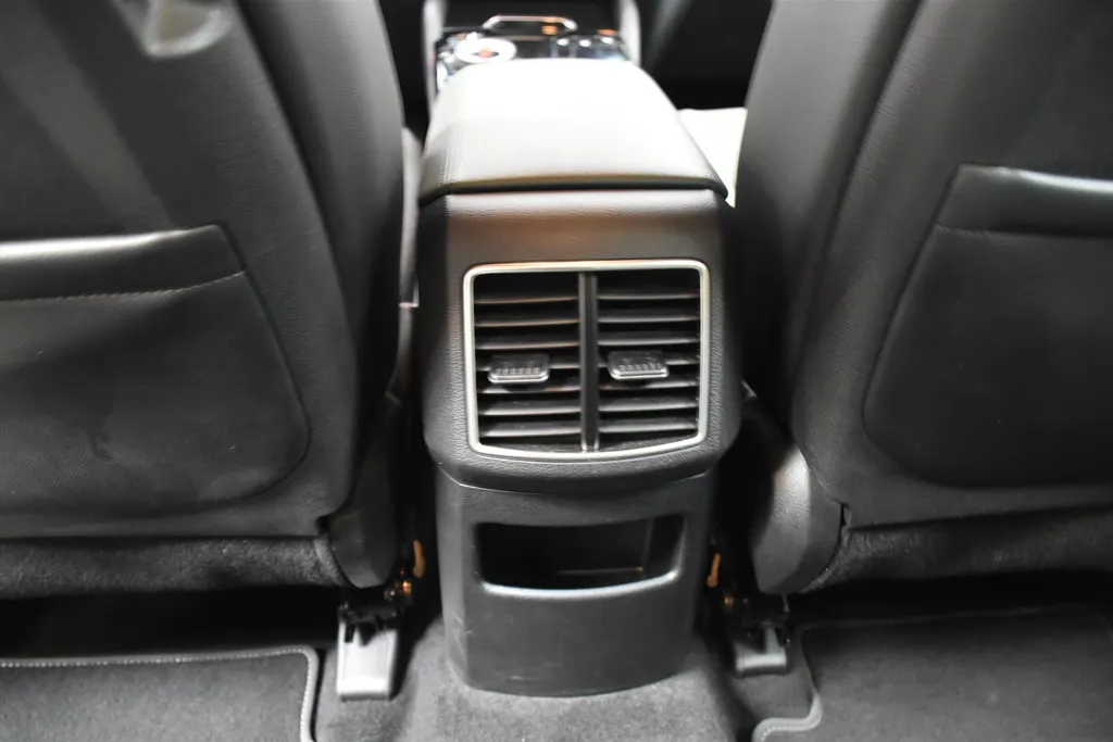 Kia Sportage 1.6 T-GDi 230pk Hybrid AT6 Dark Edition
