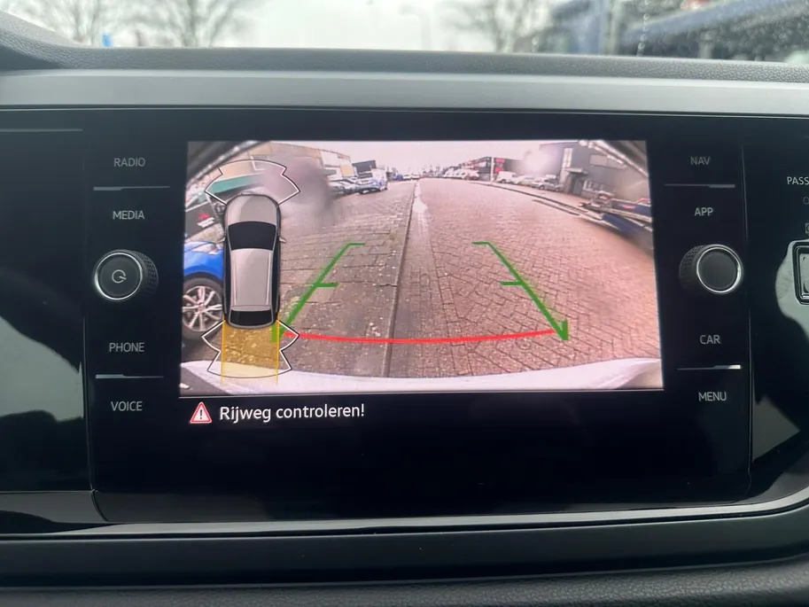 Volkswagen Taigo 1.0 TSI R-Line Edition | AUTOMAAT | CAMERA | APPLE CAR PLAY ANDROID AUTO | Cruise | DAB |