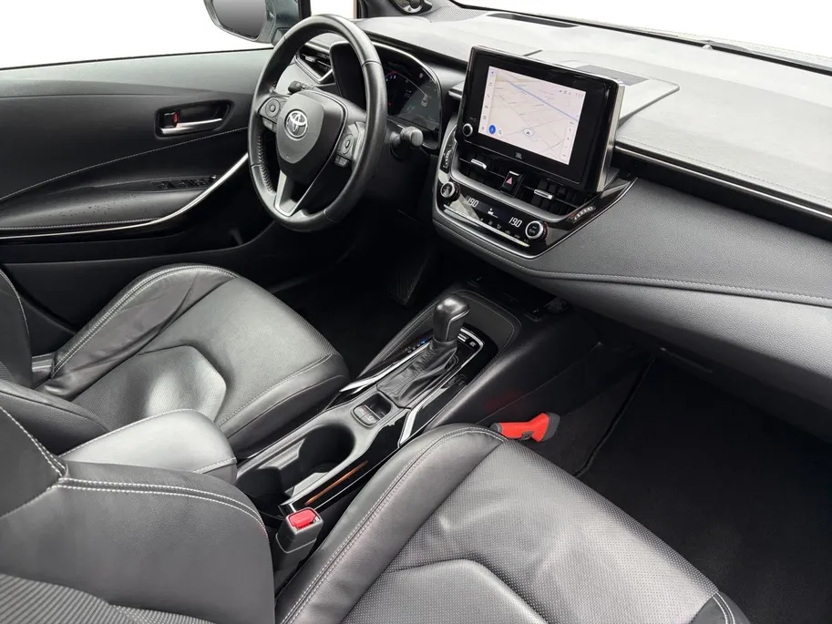 Toyota Corolla Touring Sports 2.0 Hybrid Executive | *1E EIGENAAR | FABRIEKSGARANTIE/ DEALER ONDERH. | PANO/ SCHUIFDAK | APPLE CARPLAY/ ANDROID AUTO | NAVI | CAMERA | VOL. LEDER | JBL SOUND | STOELVERWARMING |