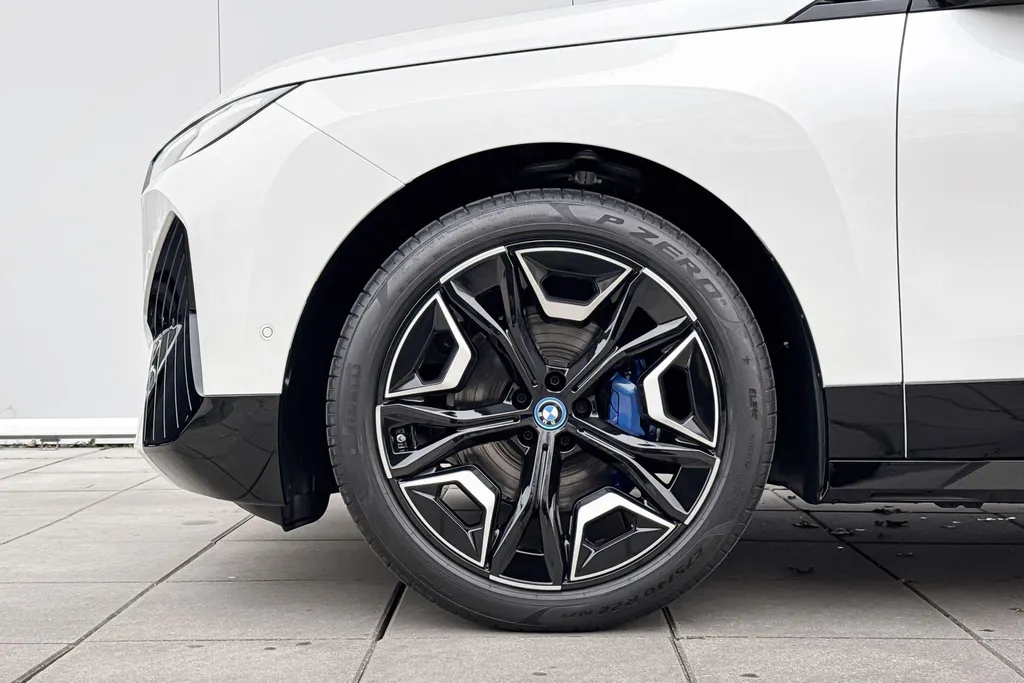 BMW iX xDrive40 High Executive