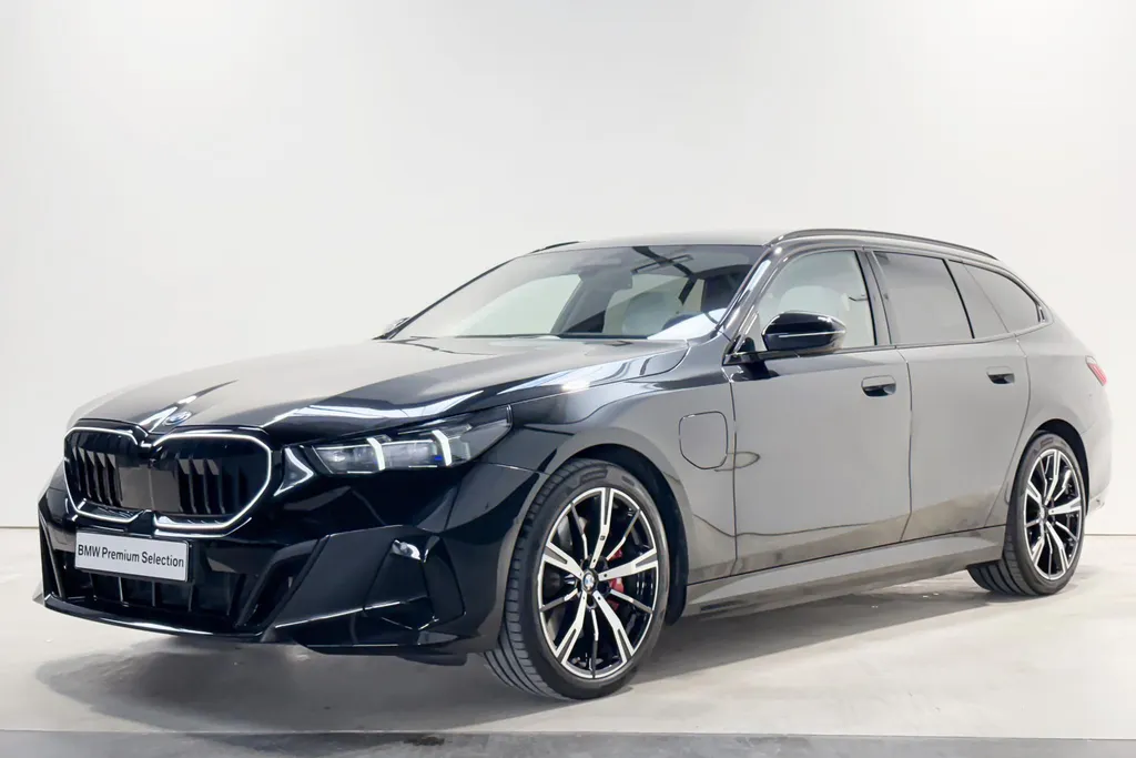 BMW 5 Serie Touring 550e xDrive