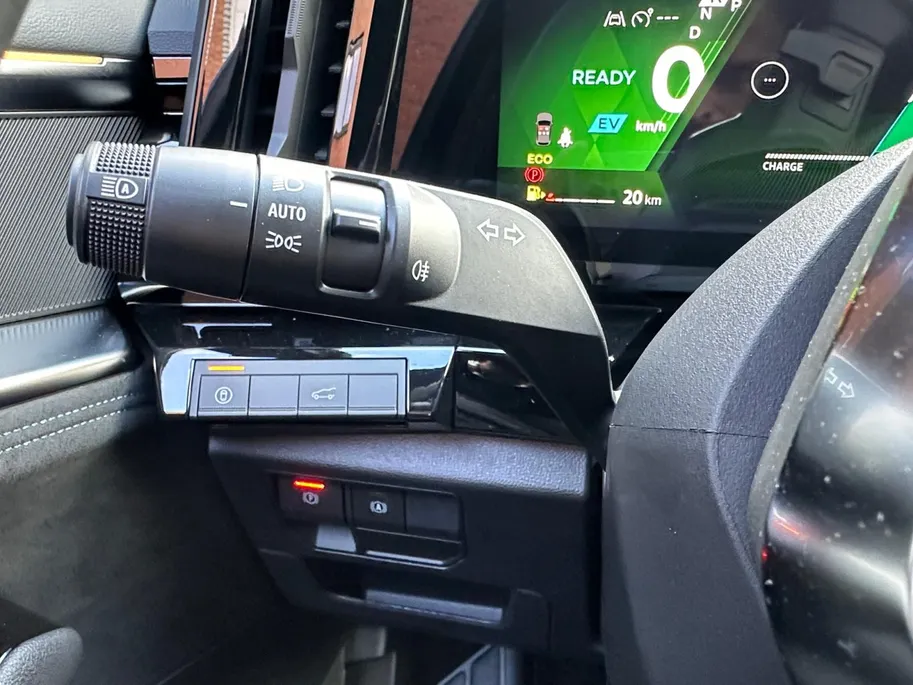 Renault Austral 1.2 E-Tech full hybrid 200 esprit Alpine | Nu Met 5 Jaar Fabrieksgarantie | Direct Leverbaar | Nu Met 4000 euro Voorraadkorting Bij Zeeuw & Zeeuw Renault Naaldwijk |