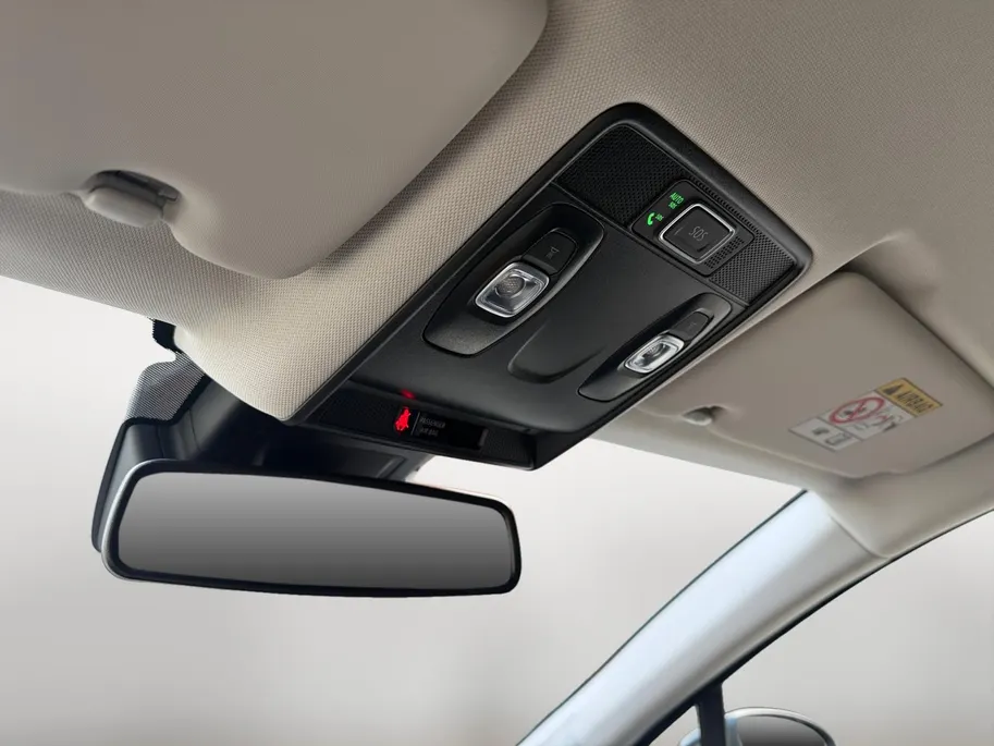 Renault Captur 1.6 E-Tech full hybrid 145 techno | Trekhaak | Camera | Parkeersensoren | LMV | Apple Carplay & Android Auto | Navigatie | Cruise & Climate Control | 12 Maanden BOVAG Garantie