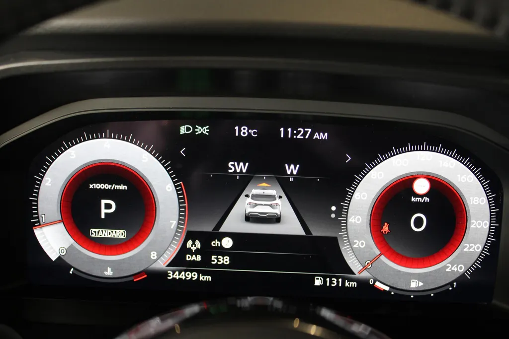 Nissan QASHQAI 1.3 MHEV Xtronic Tekna | 1800kg trekgewicht | Automaat | Trekhaak | 360grd Camera | Apple carplay & Android auto | Stoel-, voorruit- en Stuurverwarming | Head-up display | LM wielen |