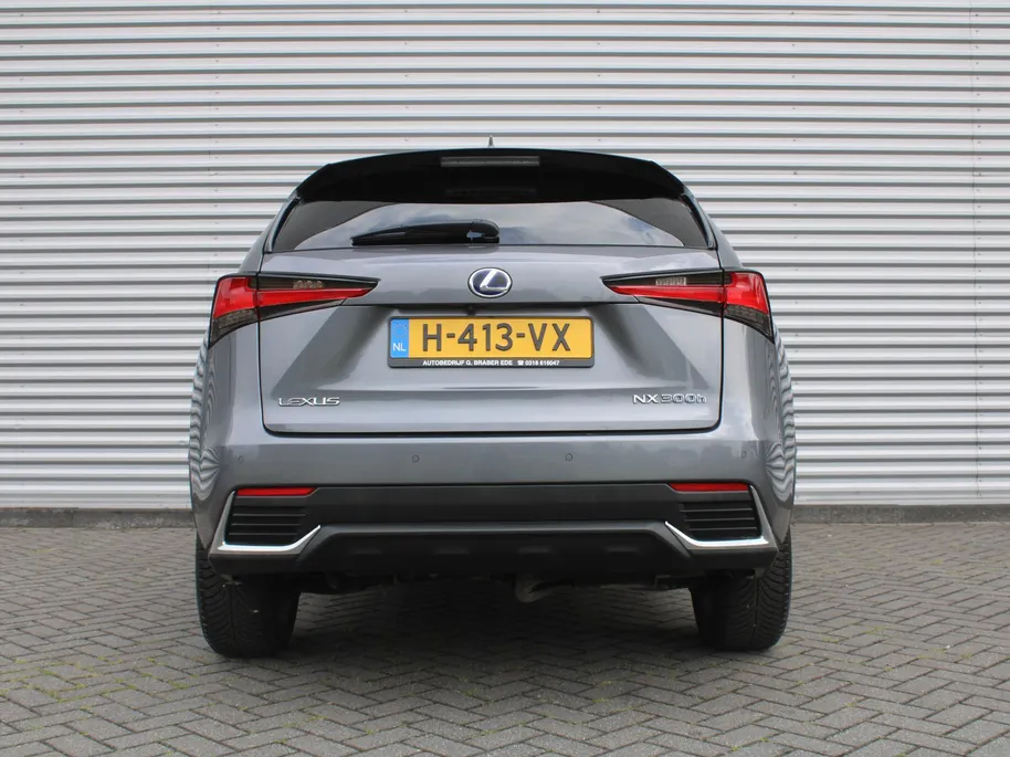 Lexus NX 300h AWD Sport Edition | Luxury + Safety Pack | Stuur-/stoelverwarming | Schuif-/kantel dak | Draadloze lader | 18' LM | Camera | Cruise adapt. |