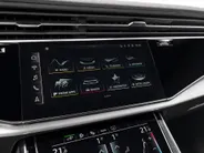 Audi Q8 55 TFSIe 280kW/381PK quattro Pro Line S · Panoramadak · Leder · 360°Camera + Parkeersensoren · Trekhaak ·