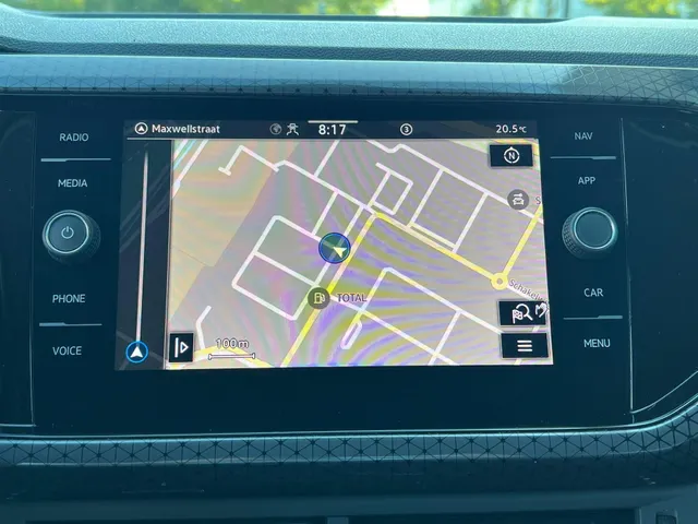 Volkswagen T-Cross 1.0 TSI Life AUTOMAAT | NAVIGATIE | APPLE CARPLAY | ANDROID AUTO | 17 INCH LMV | STOELVERWARMING | ADAPTIVE CRUISE CONTROL |