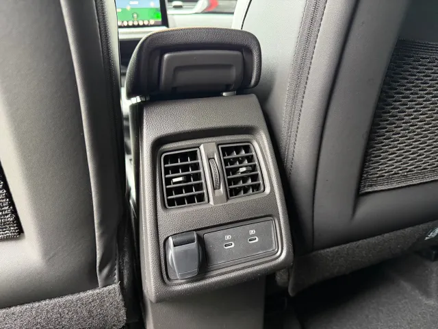 Mitsubishi Grandis 1.8 HEV 160pk Aut Intense+ | NIEUW | €2.000 korting | Apple CarPlay | Android Auto | Camera | Keyless