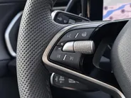 Škoda Kodiaq 1.5 TSI 204pk DSG PHEV Sportline Business · Panoramadak · Wegklapbare Trekhaak · Camera · Elek. Voorstoel · Elek. Achterklep · 19'' Inch · Garantie t/m 24-06-2030 of 100.000km