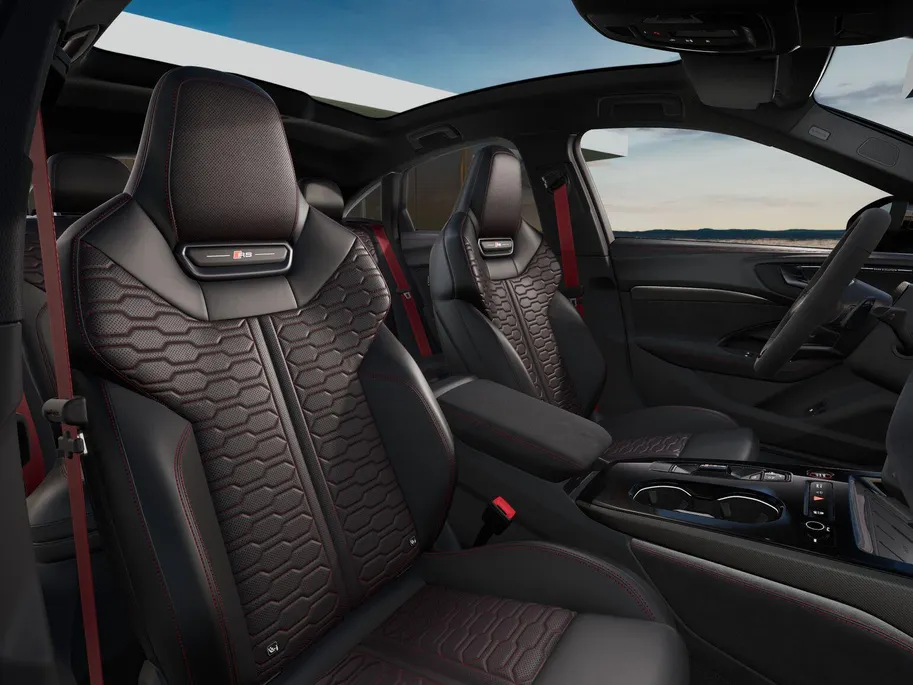 Audi RS5 Limousine 2.9 TFSI quattro 639 pk · Audi Exclusive Nardogrijs · Audi Sportpakket · Keramisch  · Optiekpakket Carbon
