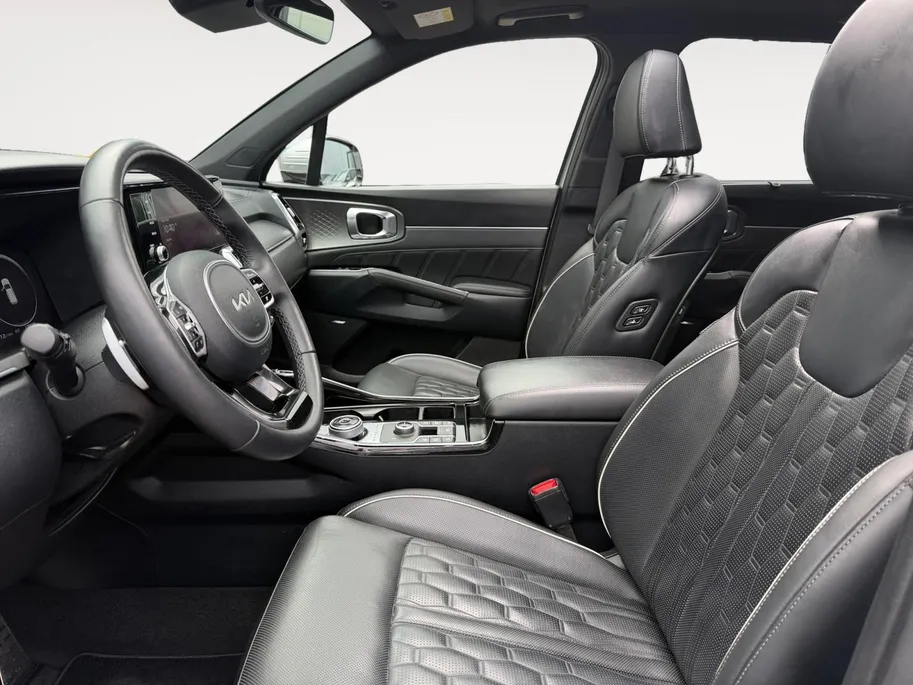 Kia Sorento 1.6 T-GDI Plug-in Hybrid 4WD ExecutiveLine 7 pers Meest luxe uitvoering | Zeer nette auto | Open dak | Lederen bekleding | 360 graden camera | Navigatie | Apple CarPlay & Android Auto |