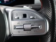 Mercedes-Benz GLA 250 e AMG Line l Trekhaak l Panoramadak l Keyless l Stoelverwarming l Memory